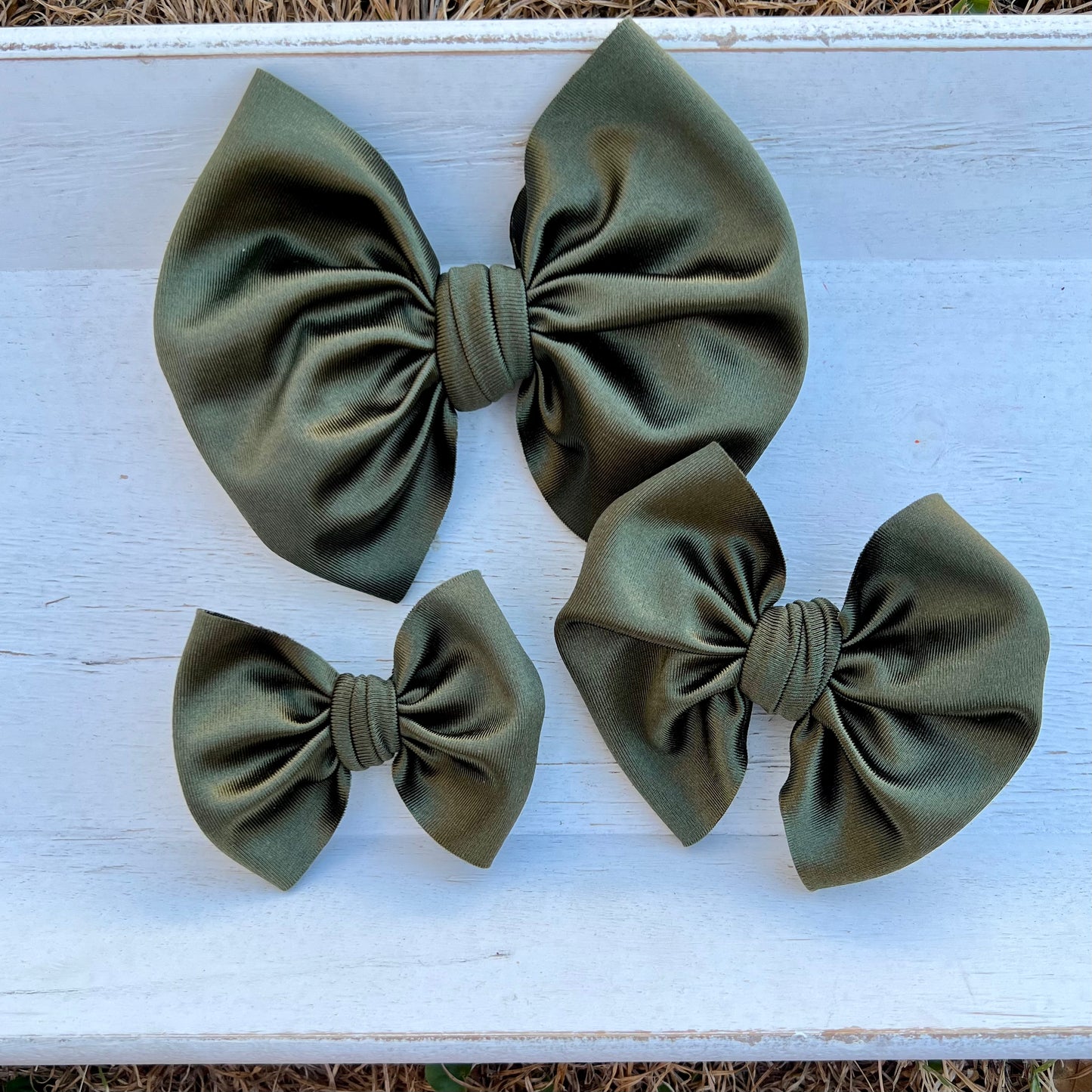 Emerald Satin Bows