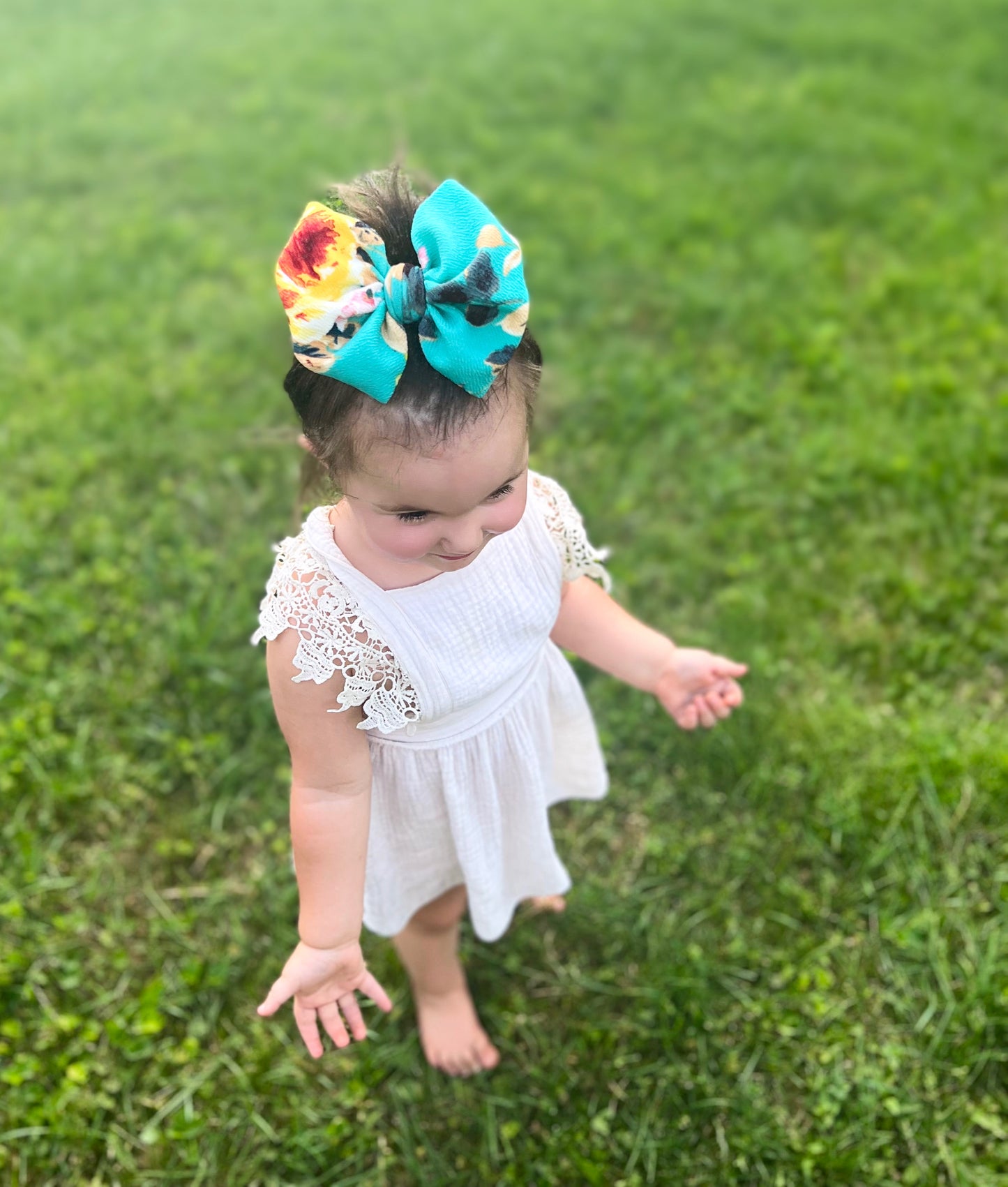 Stormy Floral Bows