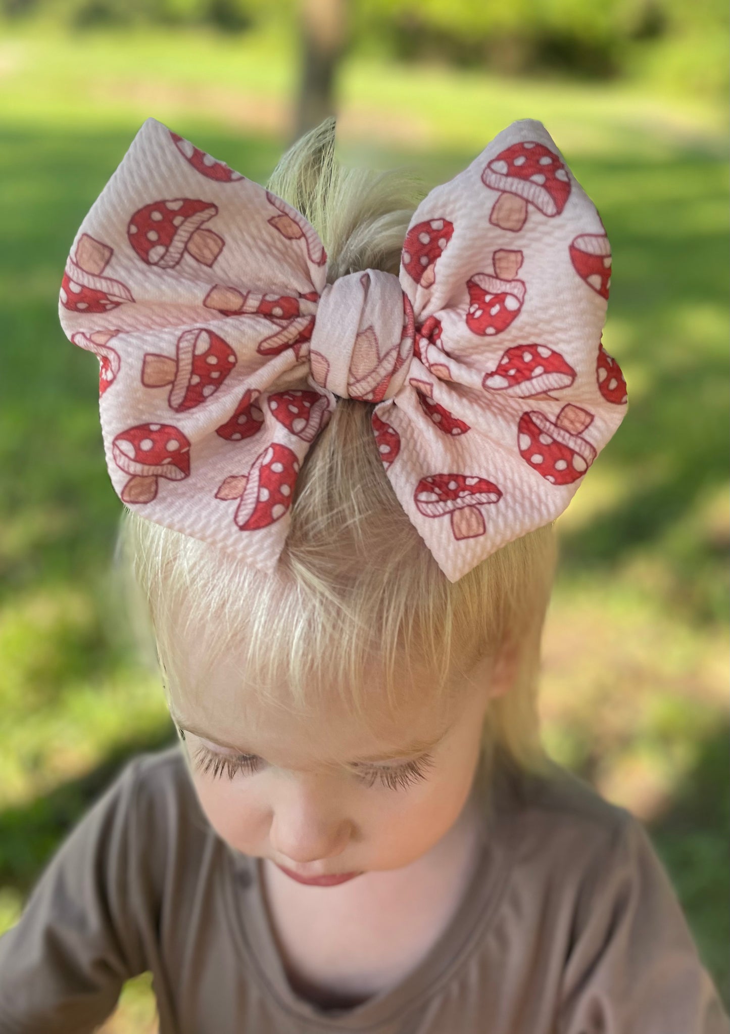 Erica’s Shrooms Bows