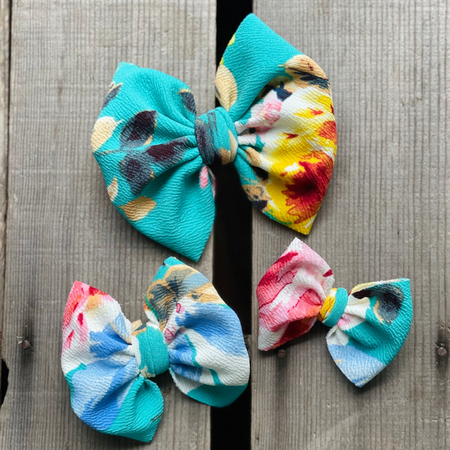 Stormy Floral Bows